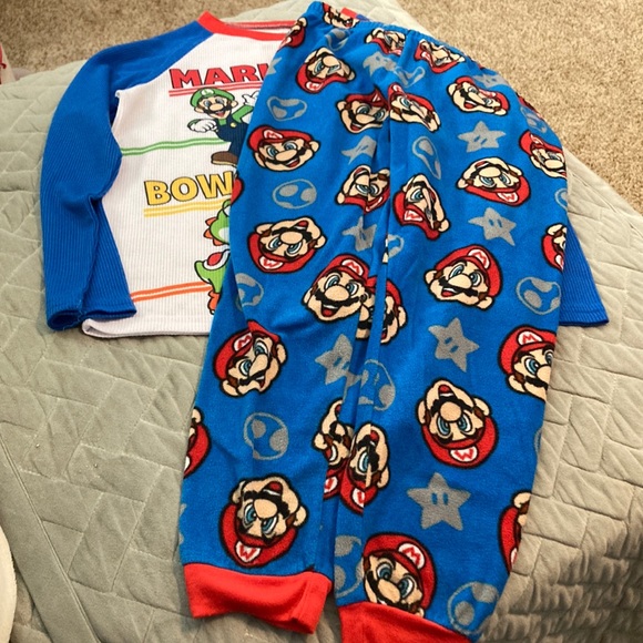 Boys Super Mario PJs - Picture 1 of 3